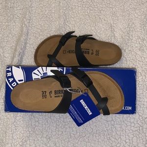 NWT Birkenstock Mayari Sandals